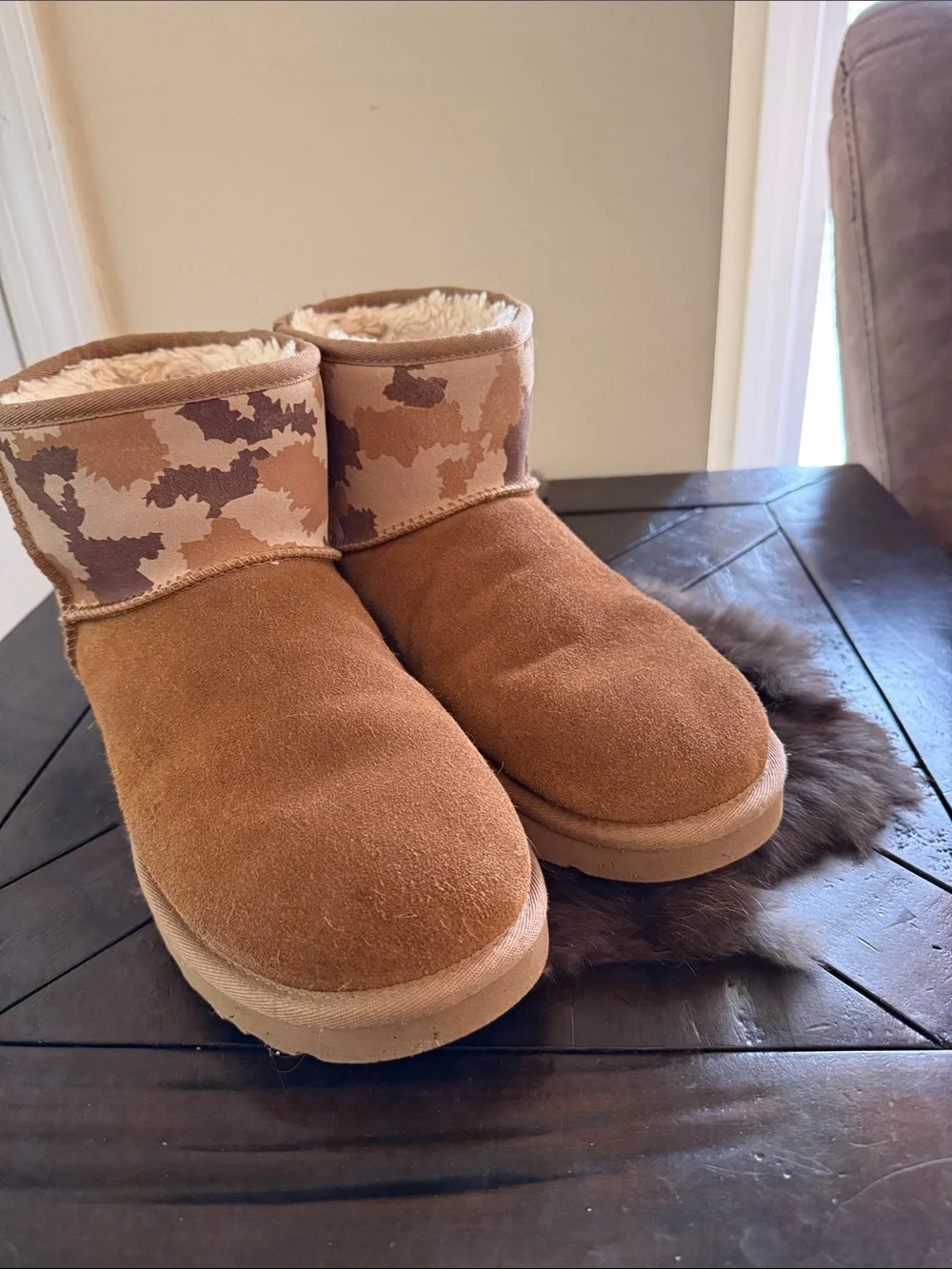 UGG classic ankle